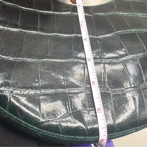 Elegant Green Staud Moon Bag Crocodile-Embossed Women's Shoulder Bag